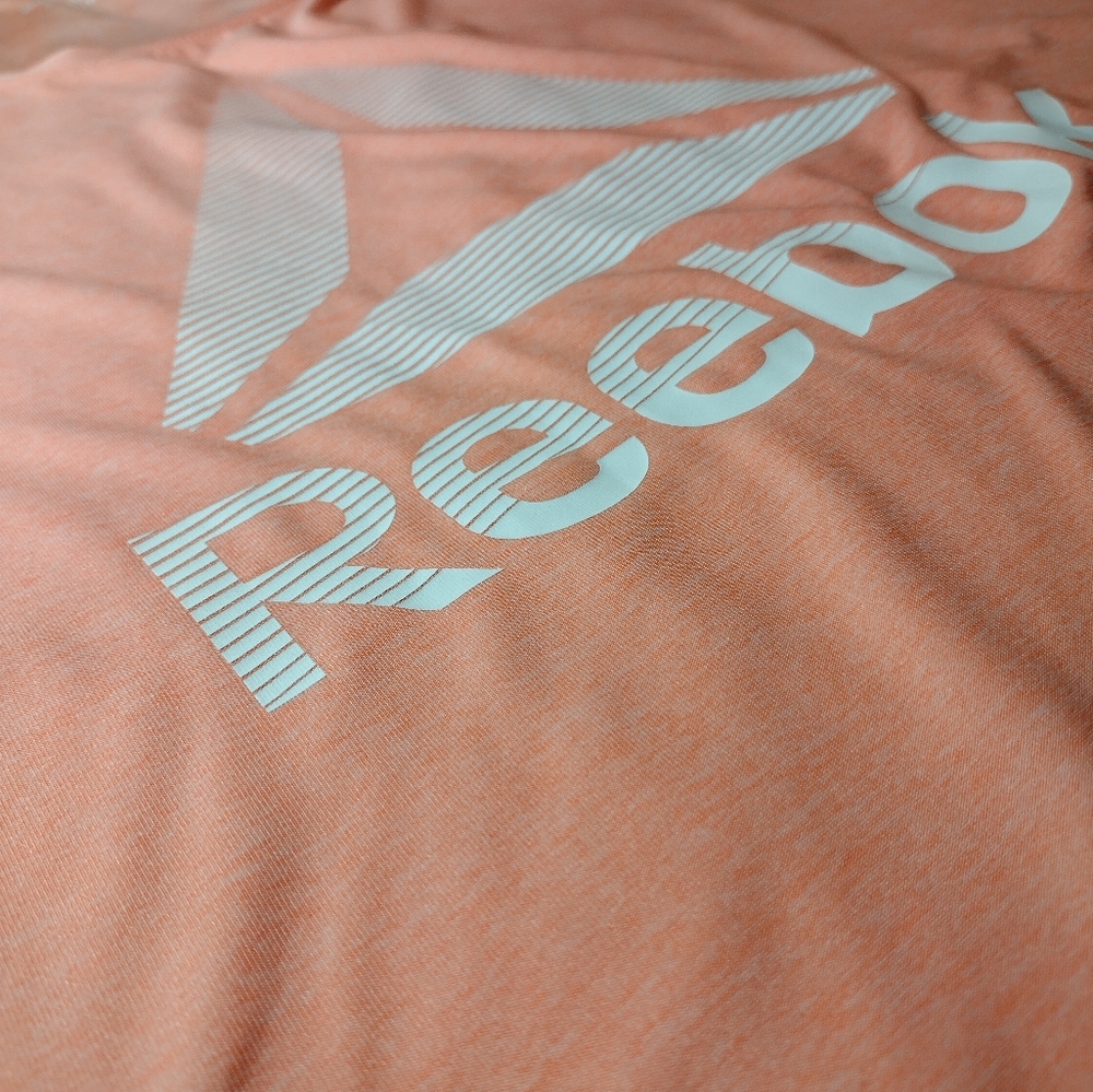 Reebok Athletic Short Sleeve Crew Neck Top Medium Women's Shirt - Picture 3 of 8